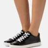 ECCO Soft 7 W - Sneakers Laag - Black 1 ECCO Soft 7 W - Sneakers Laag - Black -Ecco Winkel 0ef6a8d69e514232901cbf425a6c41d7