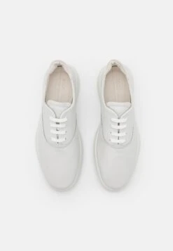 ECCO MinimalistW - Sneakers Laag - White/Shadow White -Ecco Winkel 30e8aa8cbfdf467a9b70dd627f51dfea