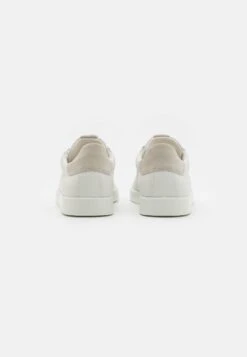 ECCO Street Lite Shoe - Sneakers Laag - White/Gravel 10 ECCO Street Lite Shoe - Sneakers Laag - White/Gravel -Ecco Winkel 4d1d606753a54bd4b6cac0e01c228bcf