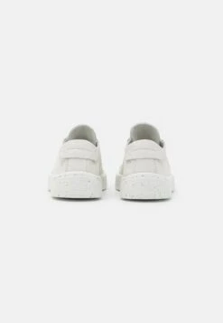 ECCO Street Tray- Sneakers Laag - White -Ecco Winkel 7ecc7e3698fa4c10b813a50d095c2f9f