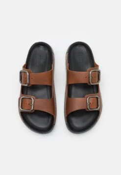 ECCO Cozmo- Pantoffels - Cognac -Ecco Winkel c8dd22af80af4ff1a2d0929a3c5a8553