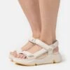 ECCO Chunky- Sandalen Met Plateauzool - Beige